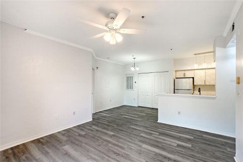 Condo in Sarasota, Florida, 1 bedroom  № 1852931 - photo 27