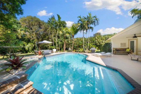 House in Southwest Ranches, Florida 4 bedrooms, 284.19 sq.m. № 1923216 - photo 29