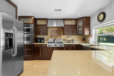 House in Southwest Ranches, Florida 4 bedrooms, 284.19 sq.m. № 1923216 - photo 9