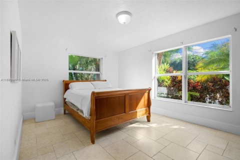 House in Southwest Ranches, Florida 4 bedrooms, 284.19 sq.m. № 1923216 - photo 22