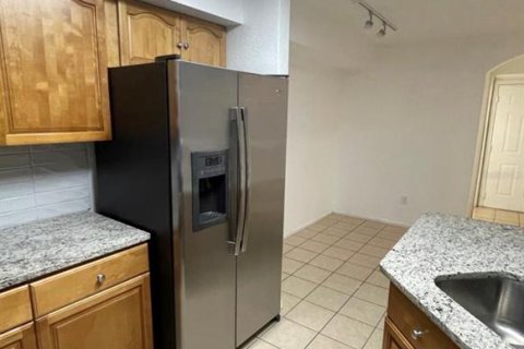 Condo in Altamonte Springs, Florida, 2 bedrooms  № 2220607 - photo 15
