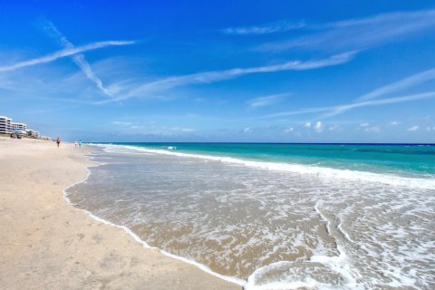 Copropriété à louer à Palm Beach, Floride: 2 chambres, 129.32 m2 № 1074823 - photo 1