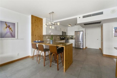 Copropriété à vendre à Miami Beach, Floride: 1 chambre № 1895895 - photo 5