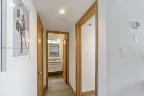 Copropriété à vendre à Miami Beach, Floride: 1 chambre № 1895895 - photo 14