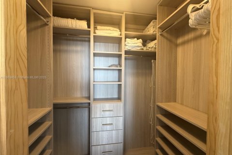 Copropriété à vendre à Miami Beach, Floride: 1 chambre № 1895895 - photo 21