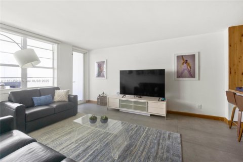 Copropriété à vendre à Miami Beach, Floride: 1 chambre № 1895895 - photo 12