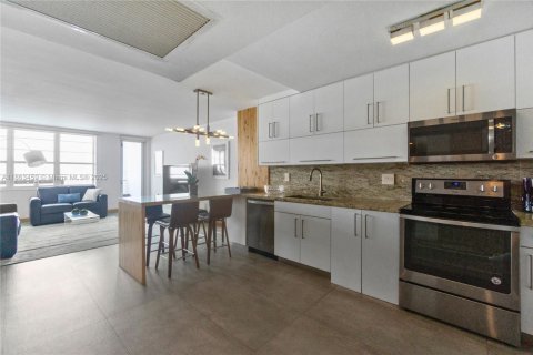 Copropriété à vendre à Miami Beach, Floride: 1 chambre № 1895895 - photo 6