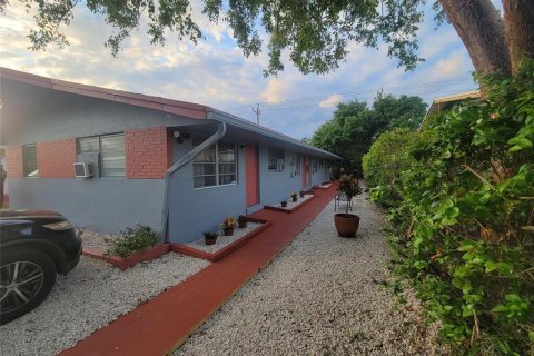 Apartment in Hollywood, Florida 1 bedroom, 170.1 sq.m. № 2336445 - photo 2