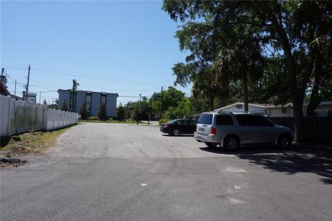 Commercial property in Tampa, Florida 418.06 sq.m. № 1642382 - photo 8
