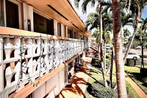 Copropriété à vendre à Hallandale Beach, Floride: 1 chambre, 58.06 m2 № 2066606 - photo 14