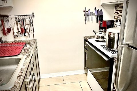 Copropriété à vendre à Hallandale Beach, Floride: 1 chambre, 58.06 m2 № 2066606 - photo 20