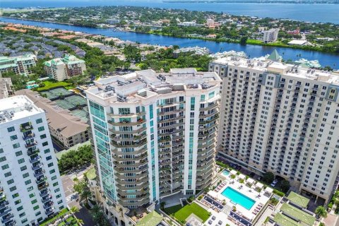 Adosado en venta en Tampa, Florida, 2 dormitorios, 148.74 m2 № 1841540 - foto 4
