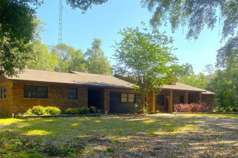 Villa ou maison à vendre à Lady Lake, Floride: 5 chambres, 287.07 m2 № 1258671 - photo 1