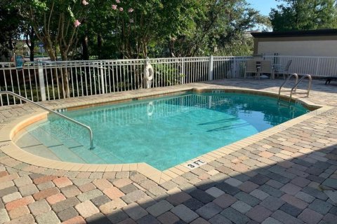 Townhouse in Clearwater, Florida 3 bedrooms, 111.48 sq.m. № 2391463 - photo 3