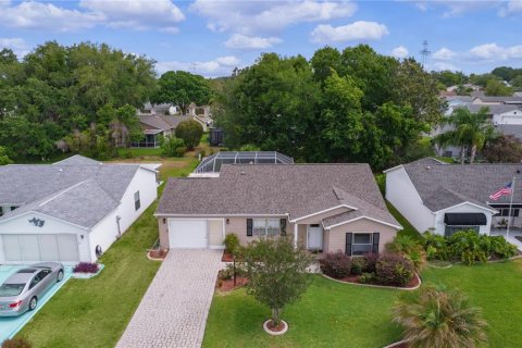 House in The Villages, Florida 3 bedrooms, 128.95 sq.m. № 1515475 - photo 6