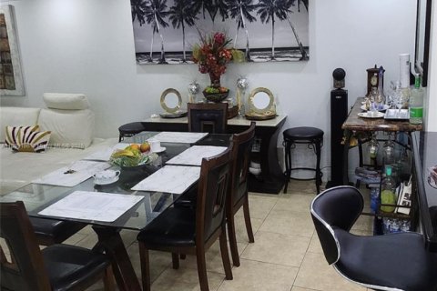 Купить кондоминиум в Авентура, Флорида 1 спальня, 71.16м2, № 1978096 - фото 6