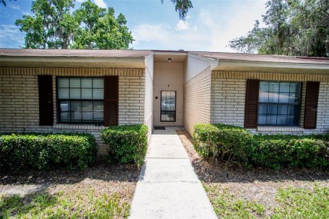 Condo in Melrose, Florida, 2 bedrooms  № 1788318 - photo 1