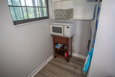 Condo in Melrose, Florida, 2 bedrooms  № 1788318 - photo 26