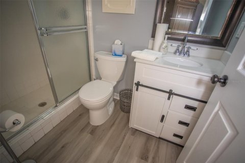 Condo in Melrose, Florida, 2 bedrooms  № 1788318 - photo 18