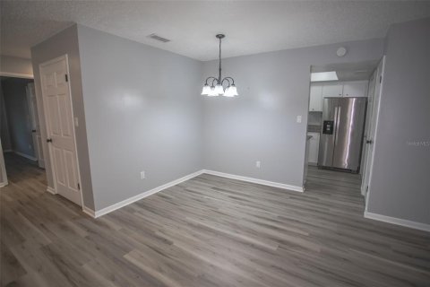 Condo in Melrose, Florida, 2 bedrooms  № 1788318 - photo 21