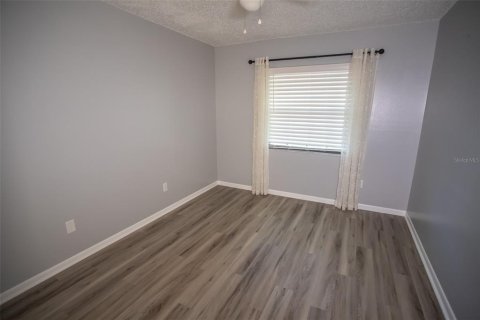 Condo in Melrose, Florida, 2 bedrooms  № 1788318 - photo 20