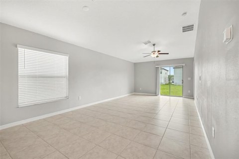 House in Sun City Center, Florida 3 bedrooms, 133.04 sq.m. № 2388534 - photo 5