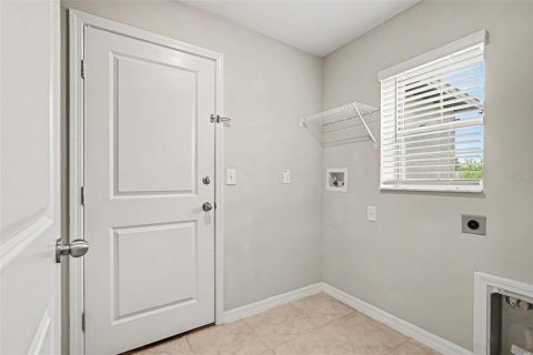 House in Sun City Center, Florida 3 bedrooms, 133.04 sq.m. № 2388534 - photo 14
