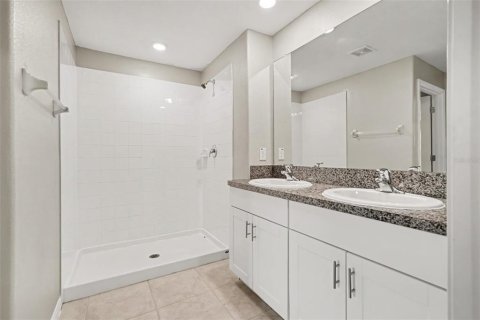 House in Sun City Center, Florida 3 bedrooms, 133.04 sq.m. № 2388534 - photo 9