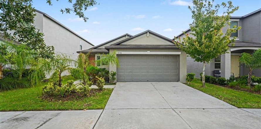 House in Sun City Center, Florida 3 bedrooms, 133.04 sq.m. № 2388534
