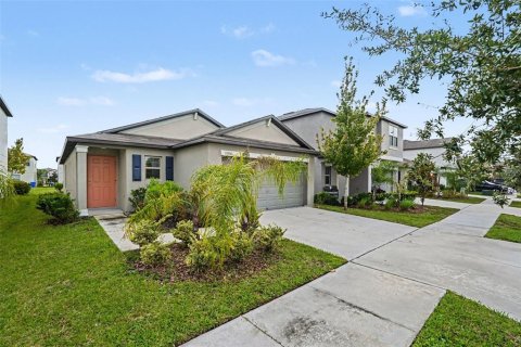 House in Sun City Center, Florida 3 bedrooms, 133.04 sq.m. № 2388534 - photo 2