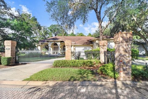 Villa ou maison à vendre à New Port Richey, Floride: 4 chambres, 311.78 m2 № 2419615 - photo 2