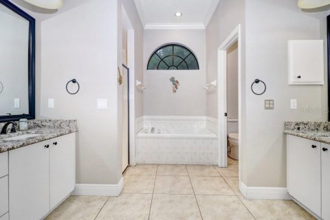 Villa ou maison à vendre à New Port Richey, Floride: 4 chambres, 311.78 m2 № 2419615 - photo 20