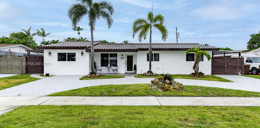 Villa ou maison à Hialeah, Floride 5 chambres, 194.35 m2 № 2002875