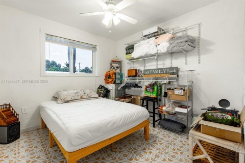 Villa ou maison à vendre à Hialeah, Floride: 5 chambres, 194.35 m2 № 2002875 - photo 17