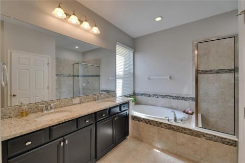 Casa en venta en Fish Hawk, Florida, 4 dormitorios, 243.78 m2 № 1719274 - foto 29