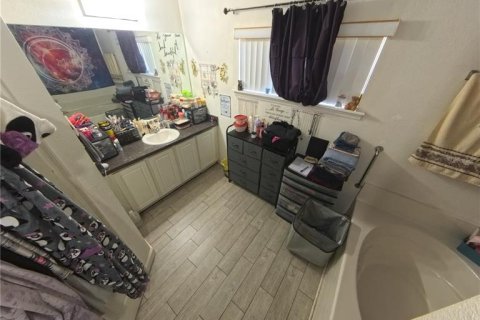 Casa en venta en Kissimmee, Florida, 3 dormitorios, 129.6 m2 № 1915601 - foto 9