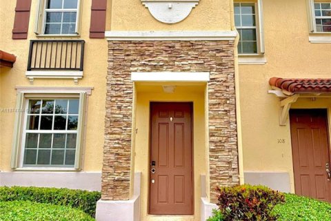 Condo in Homestead, Florida, 2 bedrooms  № 1925873