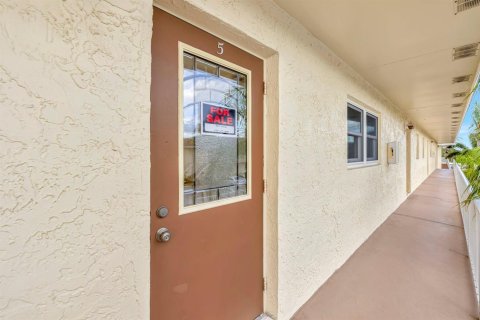 Condo in Stuart, Florida, 2 bedrooms  № 2086981 - photo 4