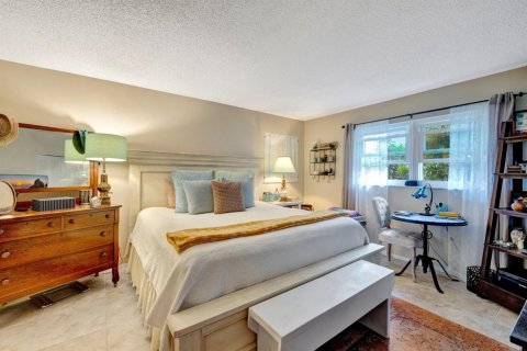 Condo in Stuart, Florida, 2 bedrooms  № 2086981 - photo 19