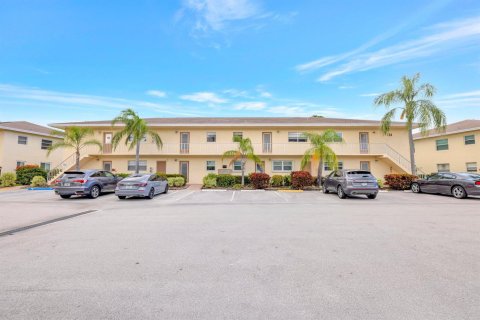 Condo in Stuart, Florida, 2 bedrooms  № 2086981 - photo 3