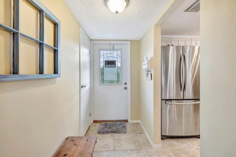 Condo in Stuart, Florida, 2 bedrooms  № 2086981 - photo 5