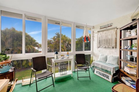 Condo in Stuart, Florida, 2 bedrooms  № 2086981 - photo 24