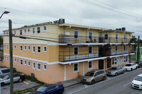 Immobilier commercial à Belle Glade, Floride № 2178757