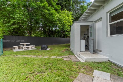 Casa en venta en Miami Springs, Florida, 3 dormitorios, 91.04 m2 № 1887691 - foto 21