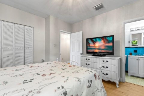 Casa en venta en Miami Springs, Florida, 3 dormitorios, 91.04 m2 № 1887691 - foto 19