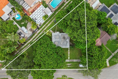 Casa en venta en Miami Springs, Florida, 3 dormitorios, 91.04 m2 № 1887691 - foto 4