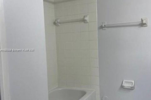 Condo in Homestead, Florida, 3 bedrooms  № 1823567 - photo 12