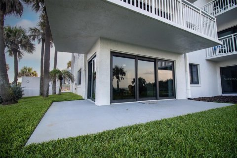 Condo in New Smyrna Beach, Florida, 2 bedrooms  № 1766126 - photo 25