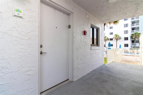 Condo in New Smyrna Beach, Florida, 2 bedrooms  № 1766126 - photo 3