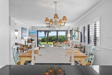 Condo in New Smyrna Beach, Florida, 2 bedrooms  № 1766126 - photo 12